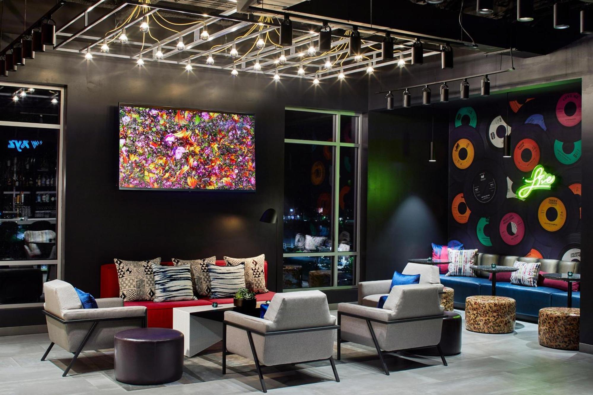 Aloft Chattanooga Hamilton Place Exterior photo
